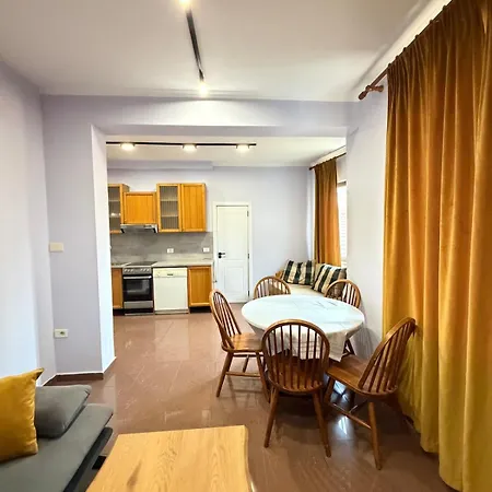 Daire The Sunset New Bazaar View Balcony Parking Available